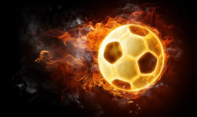 舒梅切尔点评新门神，拉门斯梦幻首秀获盛赞，但曼联主力之争远未结束