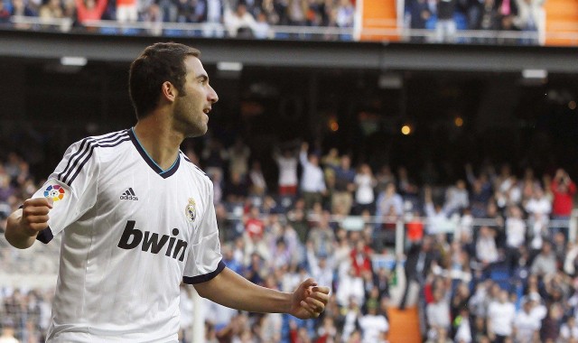 伤病阴云笼罩伯纳乌，防线两年四十七次伤情，累计缺席超两千四百天引深思