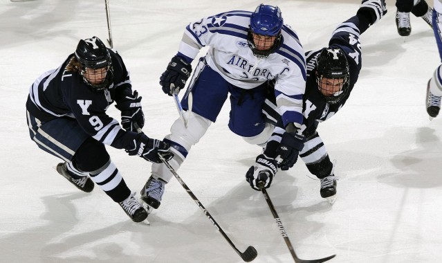 梅西梅开二度助迈阿密国际逆转取胜 球迷狂欢见证球王风采