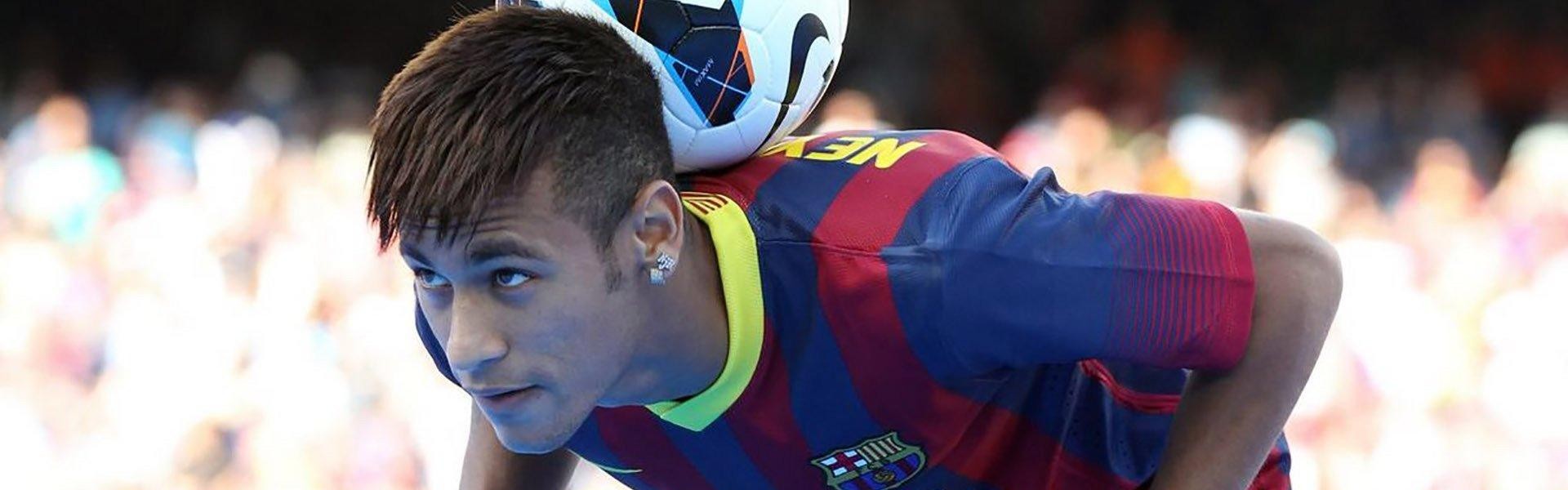 杨毅，新男篮竖旗！扛红旗插山顶的历练一战走完，征程始于足下